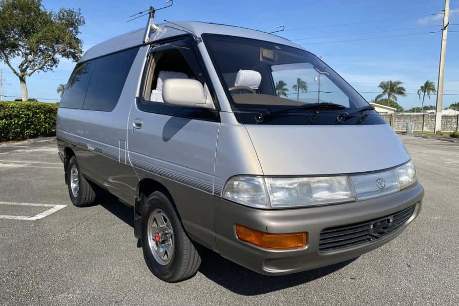 1994 Toyota LiteAce & TownAce sold for $11,111