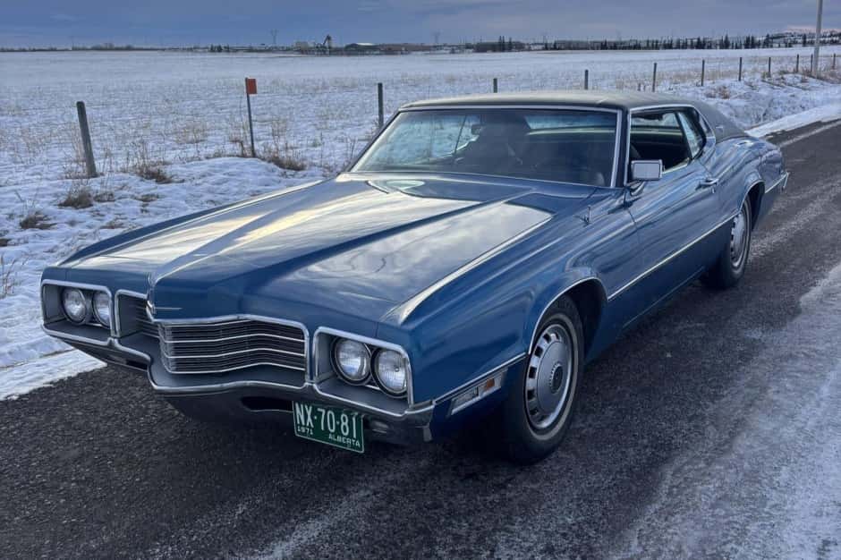 1971 Ford Thunderbird (1967-1971) sold for $7,000
