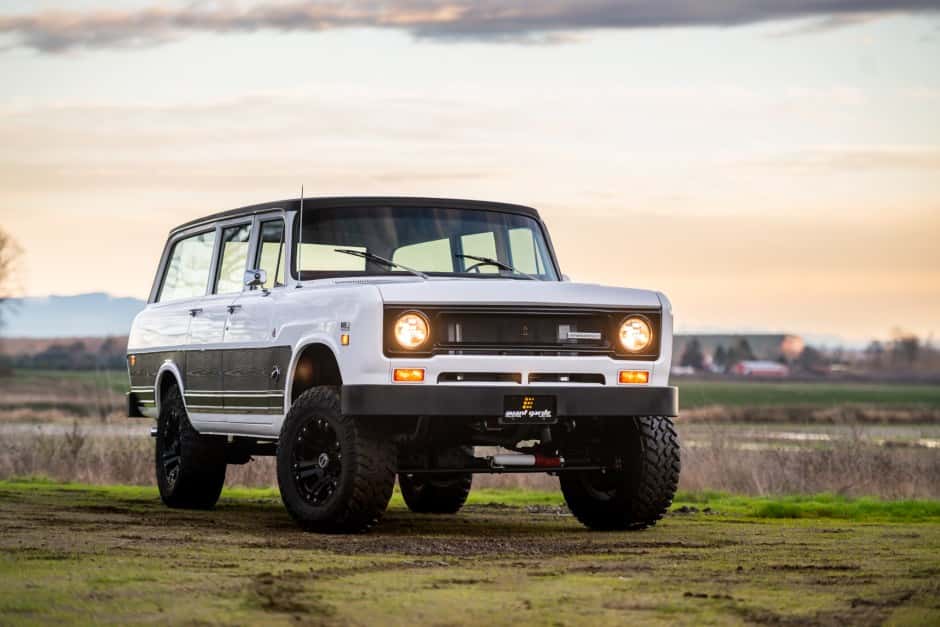 1970 International Harvester Travelall sold for $46,500