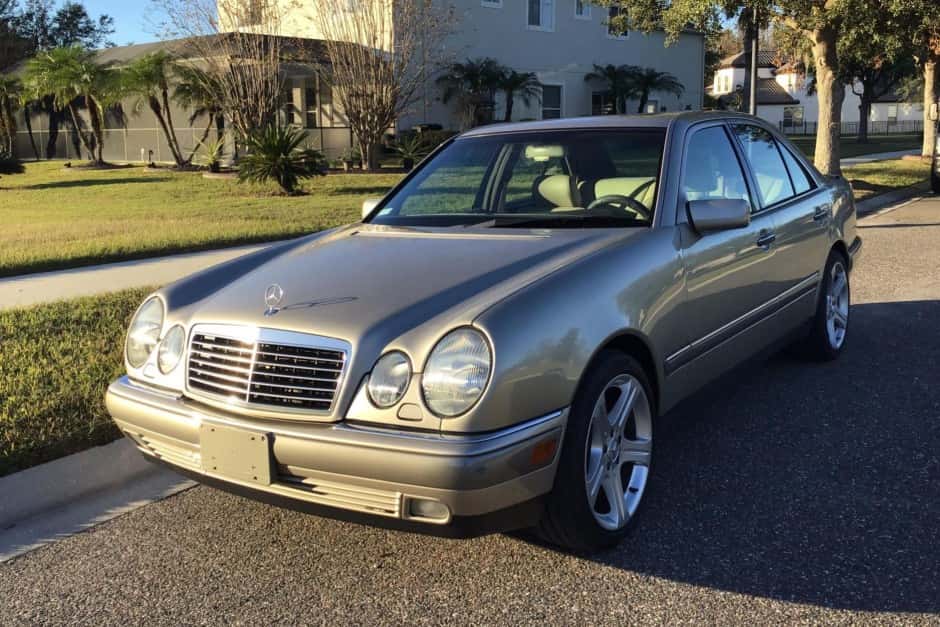 1996 Mercedes-Benz W210 E-Class sold for $6,200