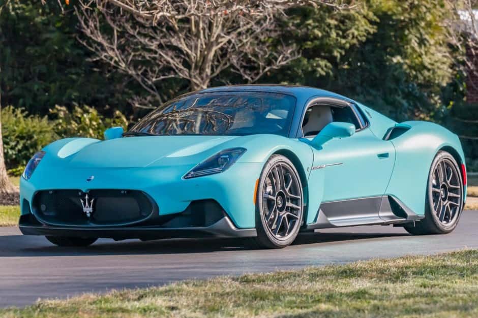 2023 Maserati MC20 sold for $200,000