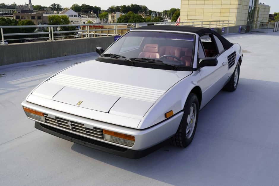 1986 Ferrari Mondial sold for $0