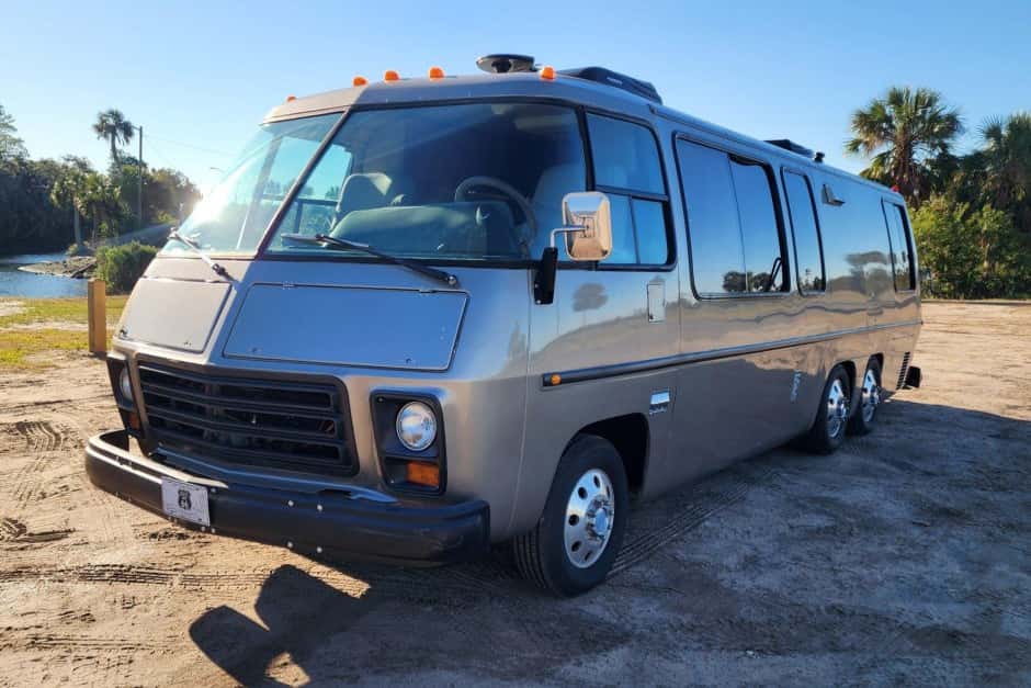 1973 GMC Motorhome sold for $15,250