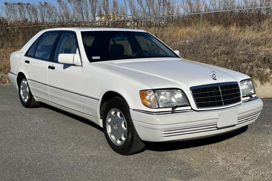 1995 Mercedes-Benz W140 S-Class sold for $9,963