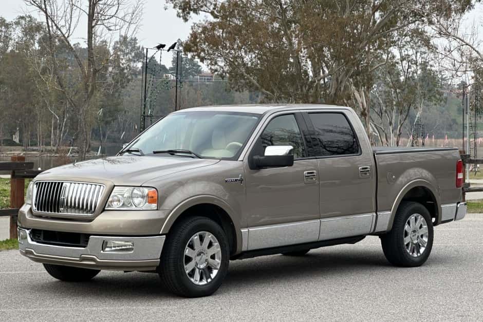 2006 Lincoln Blackwood & Mark LT sold for $19,200
