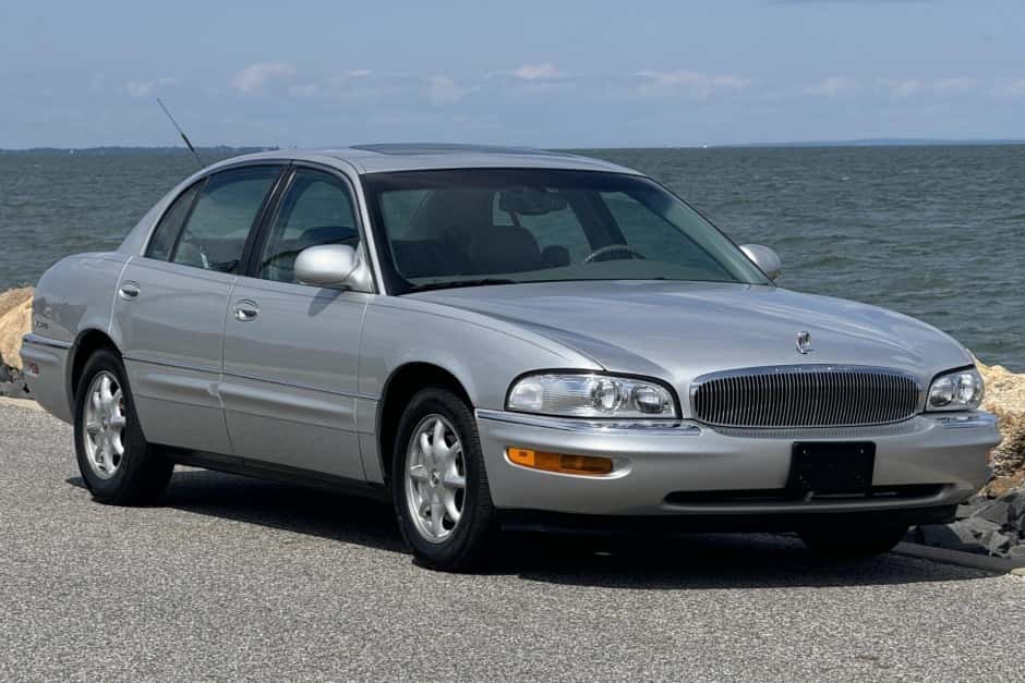 2000 Buick Park Avenue sold for $9,100