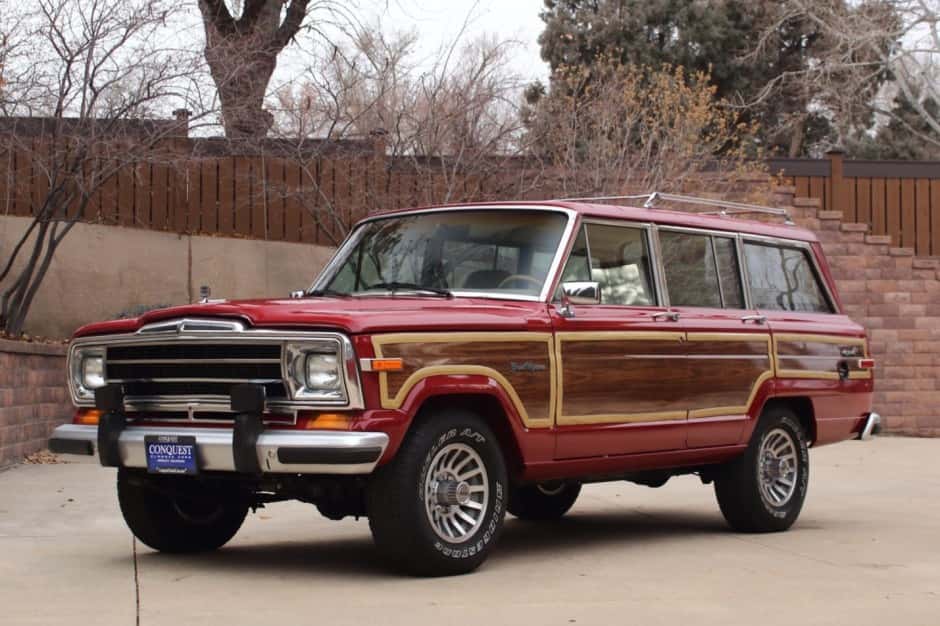 1987 Jeep SJ Grand Wagoneer sold for $36,250