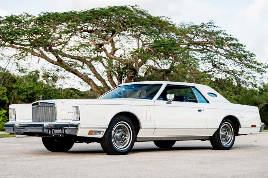 1979 Lincoln Continental Mark V (1977-1979) sold for $23,250
