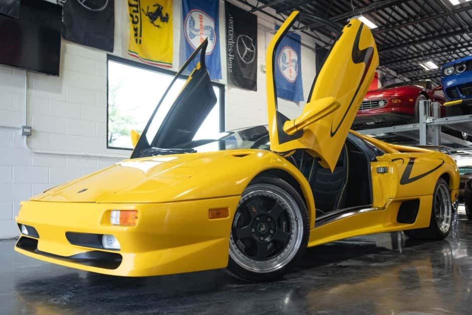 1998 Lamborghini Diablo sold for $433,000