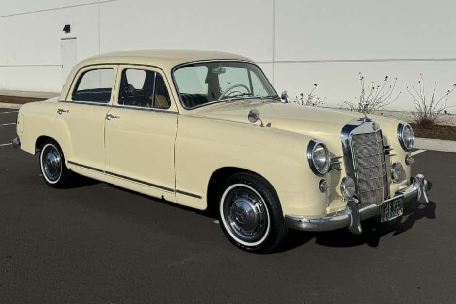 1957 Mercedes-Benz Ponton sold for $16,000
