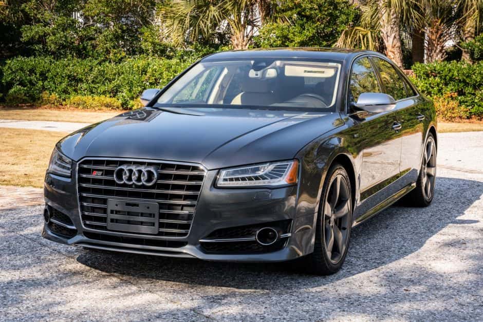 2016 Audi S8 sold for $43,000