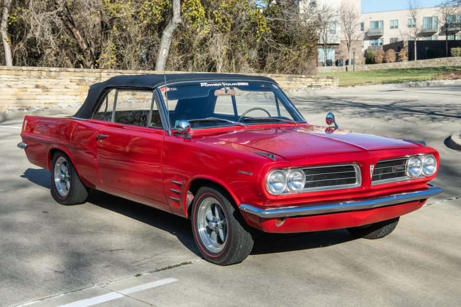 1963 Pontiac Tempest / LeMans sold for $20,000