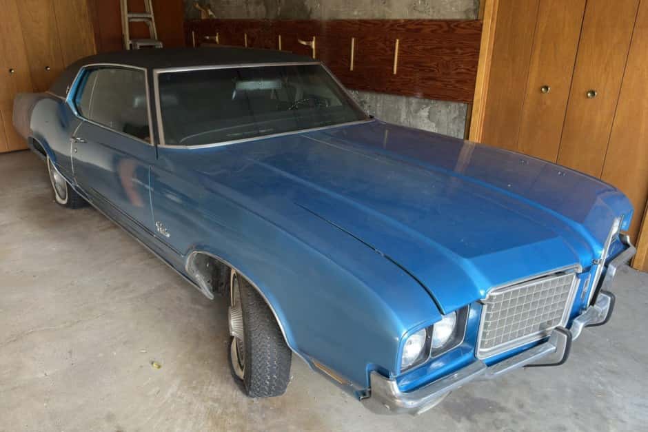 1972 Oldsmobile Cutlass sold for $14,000
