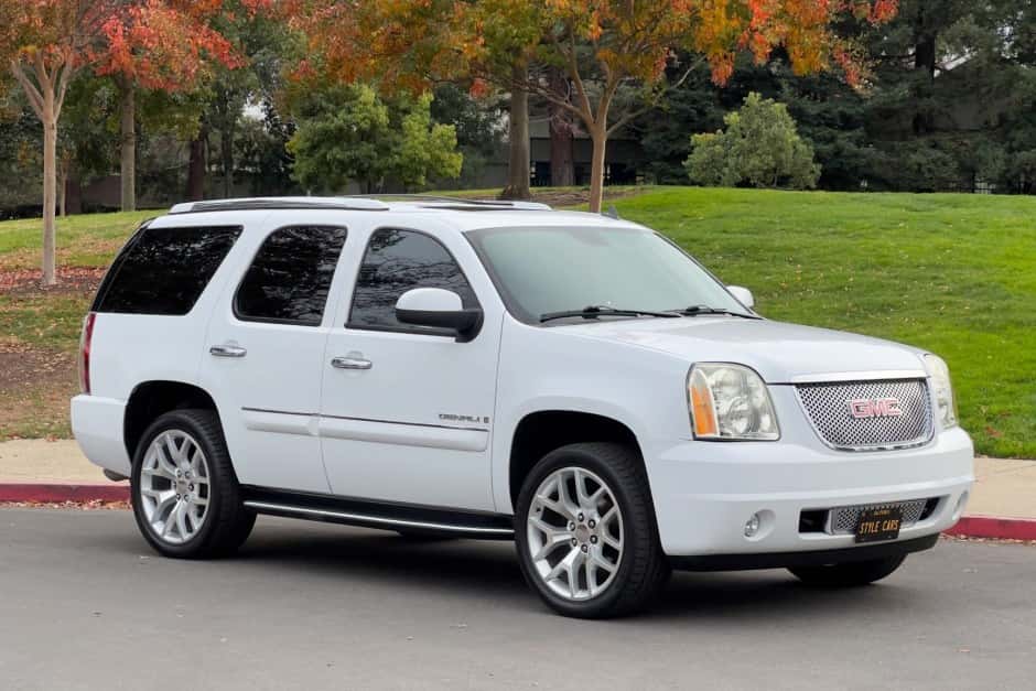 2008 GMC Yukon GMT900 sold for $10,500