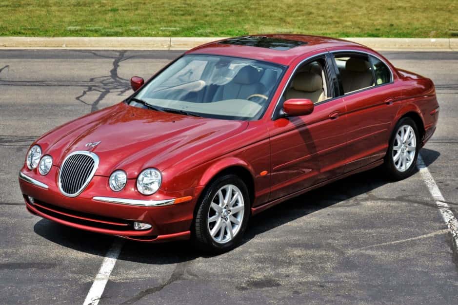 2000 Jaguar S-Type (1999-2007) sold for $8,400