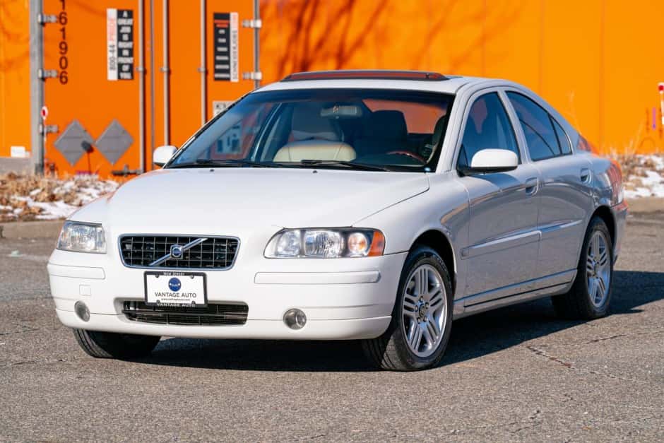 2006 Volvo  sold for $7,250