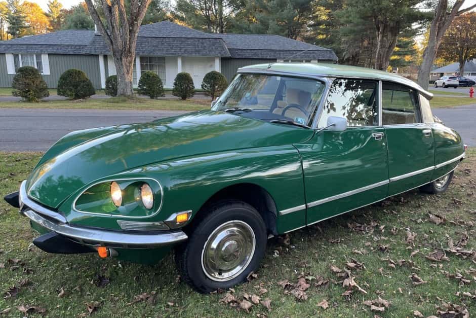 1972 Citroen DS sold for $27,500