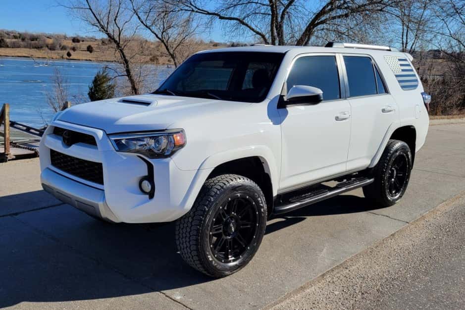 2016 Toyota 4Runner (N280) sold for $31,000
