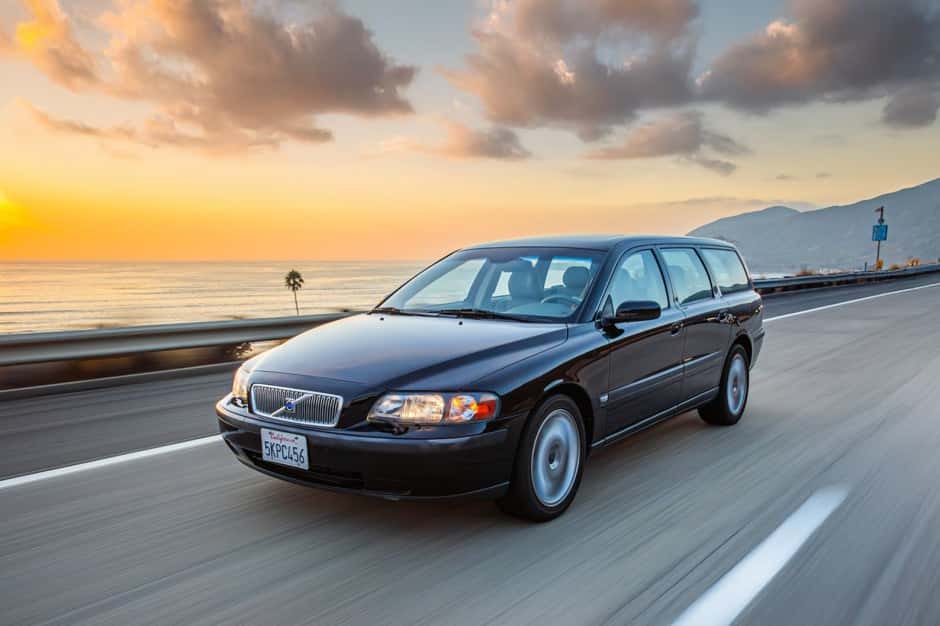 2004 Volvo V70 sold for $9,000