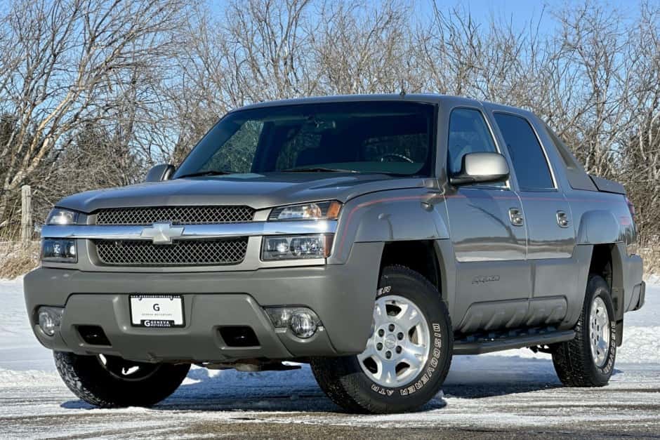 2002 Chevrolet Avalanche sold for $21,250