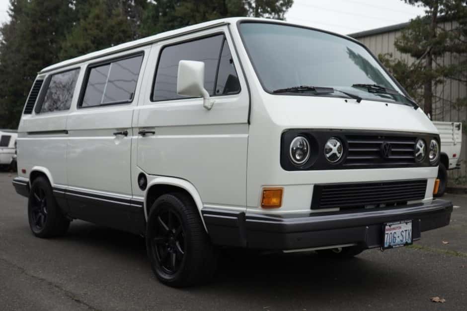 1990 Volkswagen Vanagon sold for $29,676