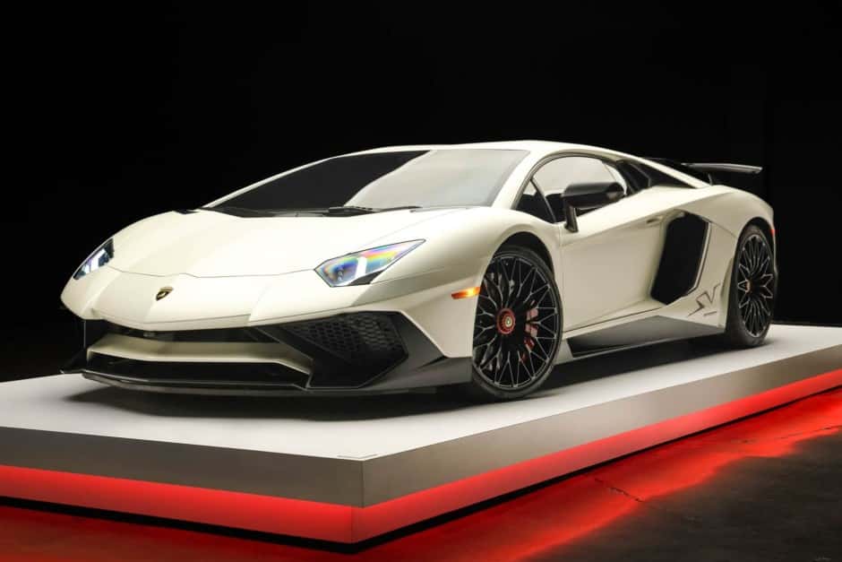 2016 Lamborghini Aventador sold for $487,000