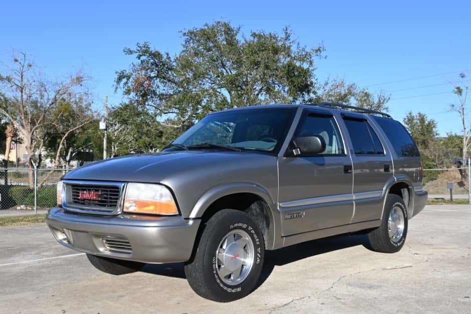 2001 GMC Jimmy (1995-2005) sold for $8,500