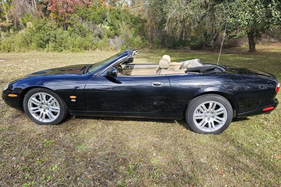 2004 Jaguar XKR sold for $9,100