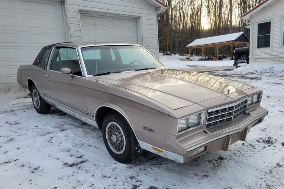 1984 Chevrolet Monte Carlo sold for $5,900