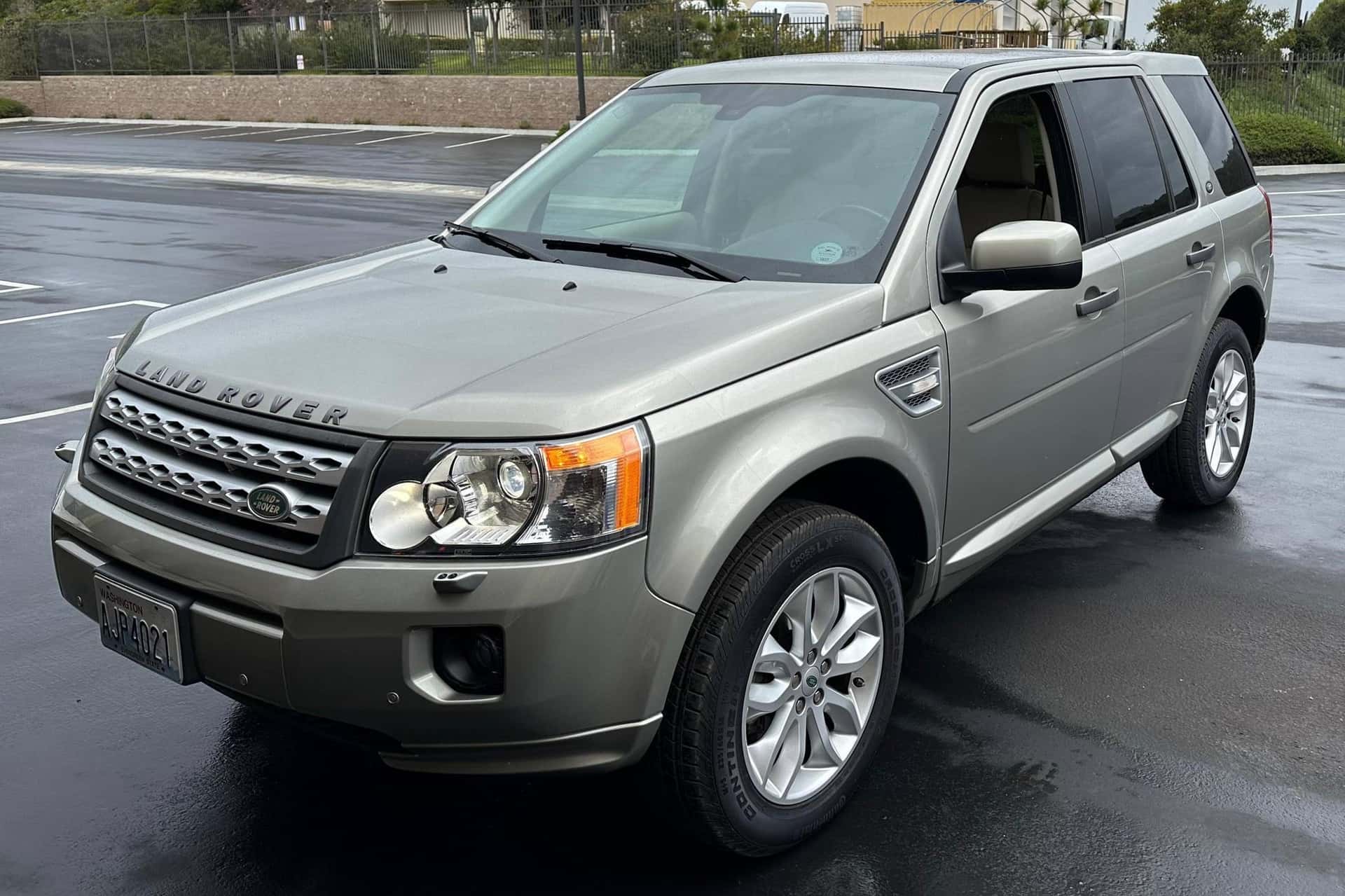 2012 Land Rover LR2 sold for $14,500