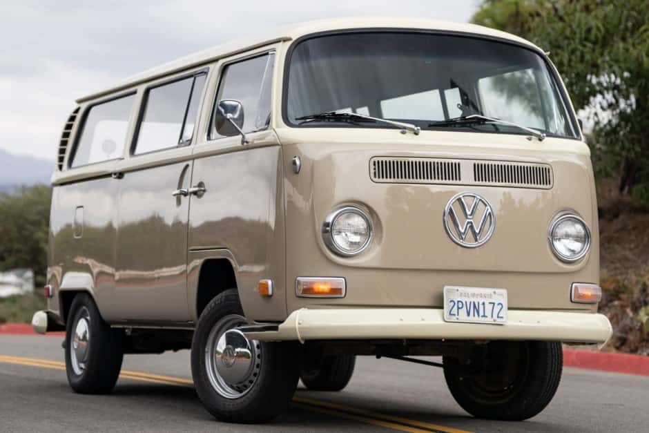 1971 Volkswagen Bay-Window Bus sold for $17,250