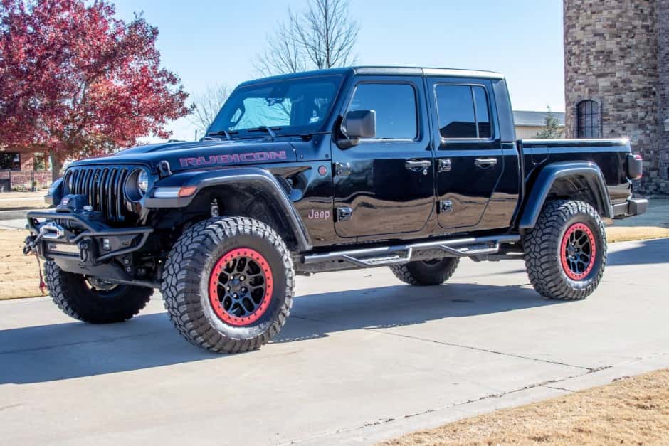 2022 Jeep Pickup sold for $31,750