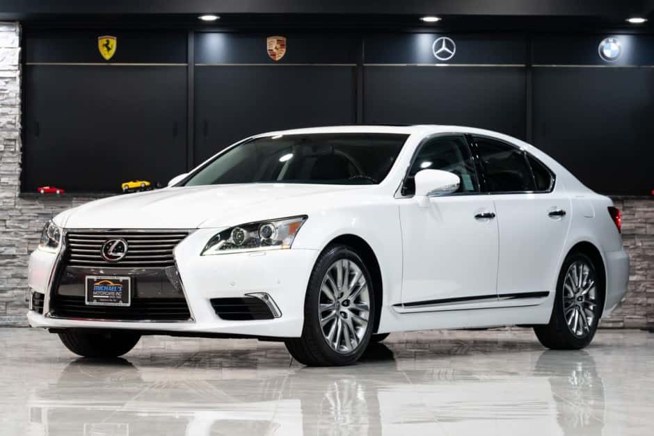 2014 Lexus LS Sedan sold for $42,500