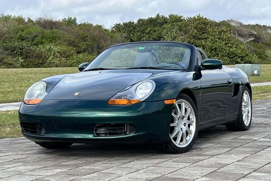 2001 Porsche 986 Boxster sold for $9,600