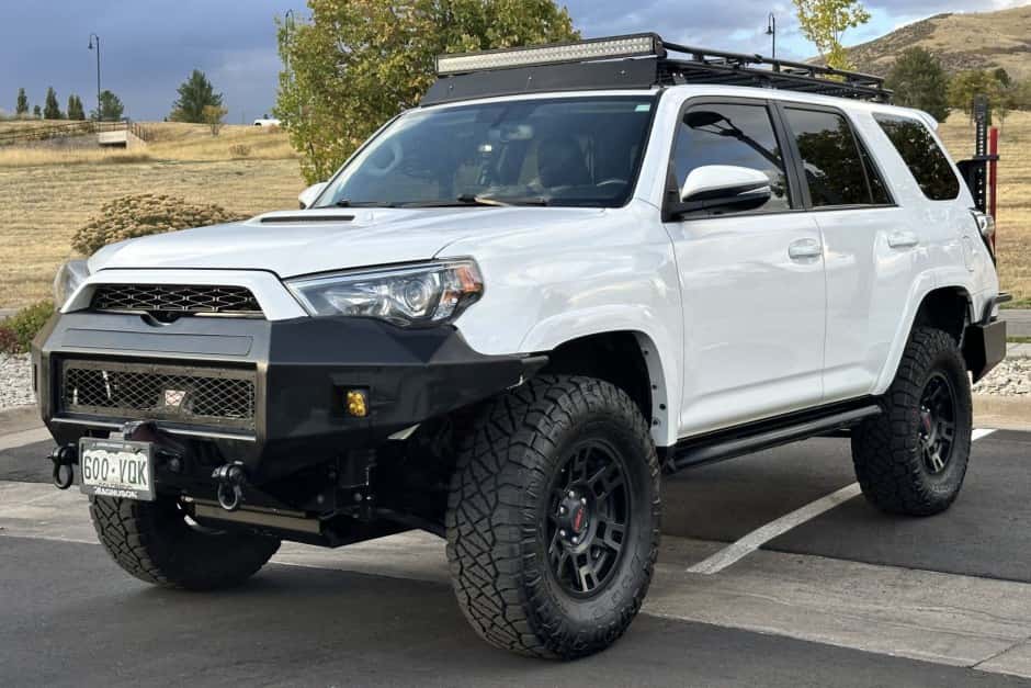 2015 Toyota 4Runner (N280) sold for $24,000