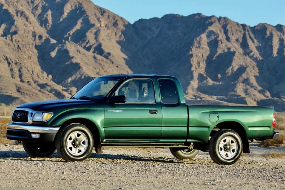 2002 Toyota Tacoma (N1X0 1995-2005) sold for $15,000