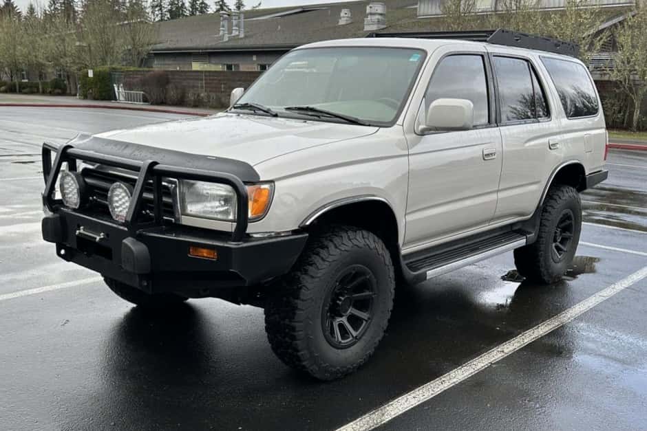 1998 Toyota 4Runner (N180) sold for $10,250