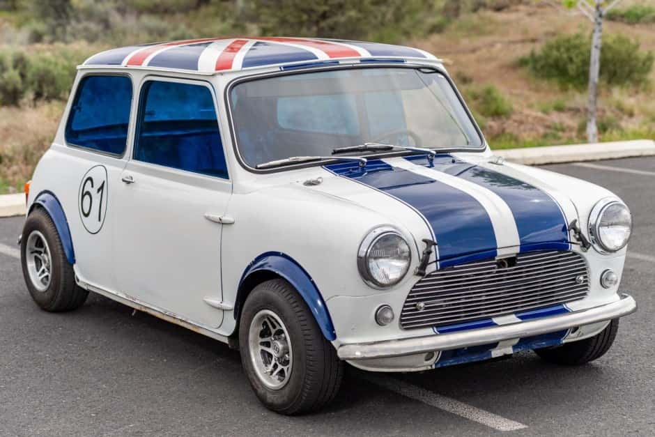 1961 Mini Mk I & Mk II sold for $9,000