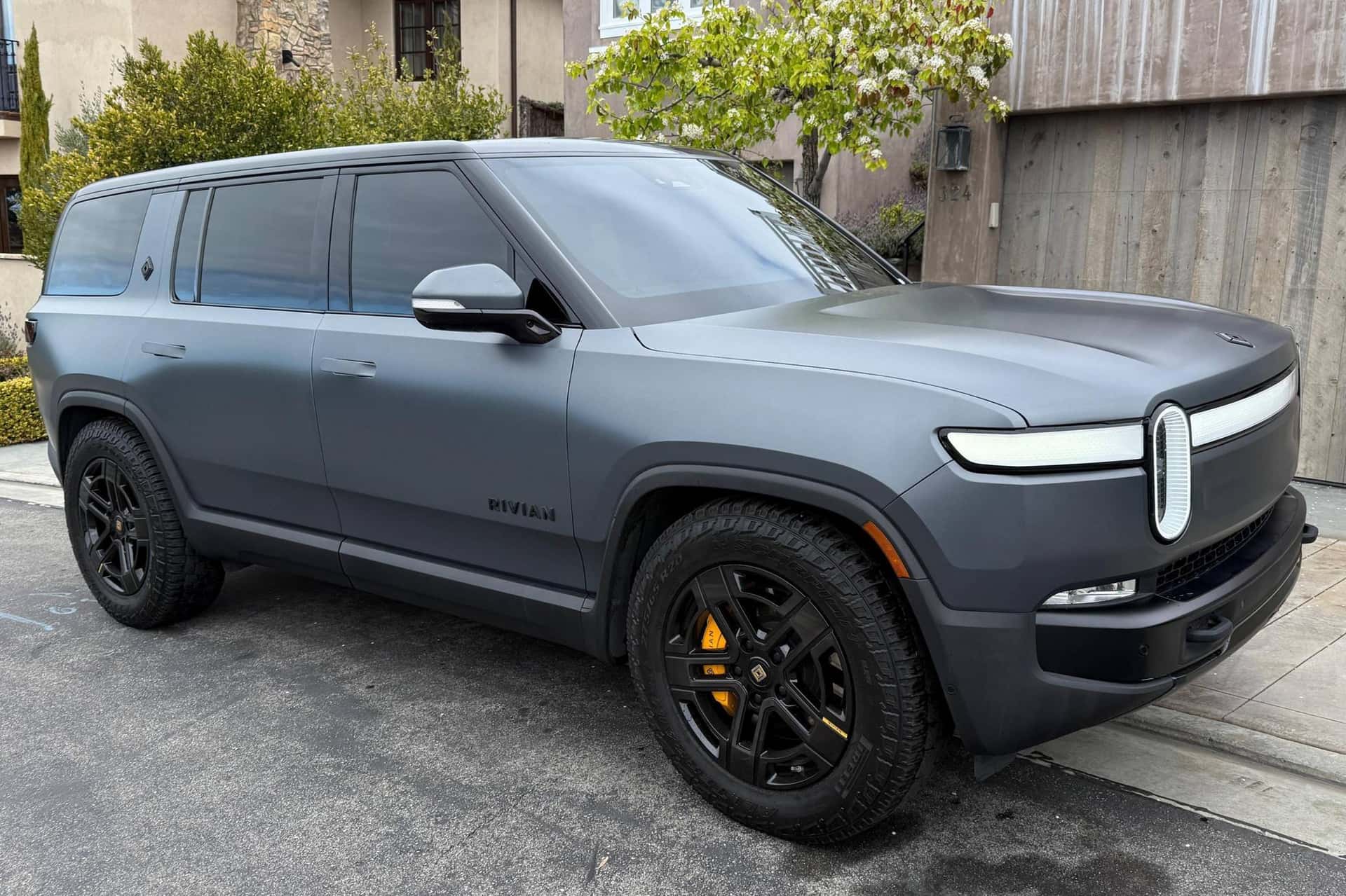 2022 Rivian R1S sold for $66,500