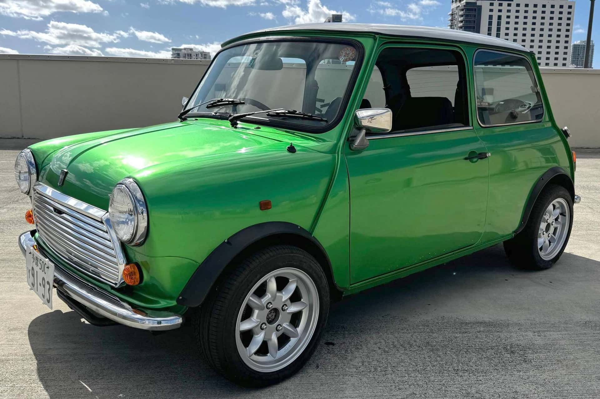 1990 MINI Classic Mini sold for $15,500