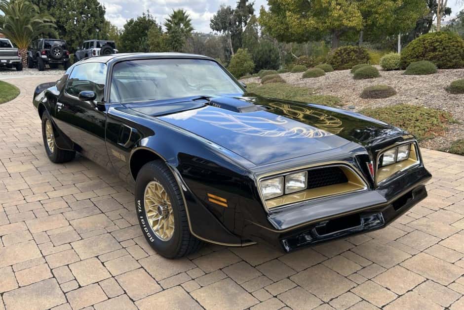 1977 Pontiac Firebird (1970-1981) sold for $104,000
