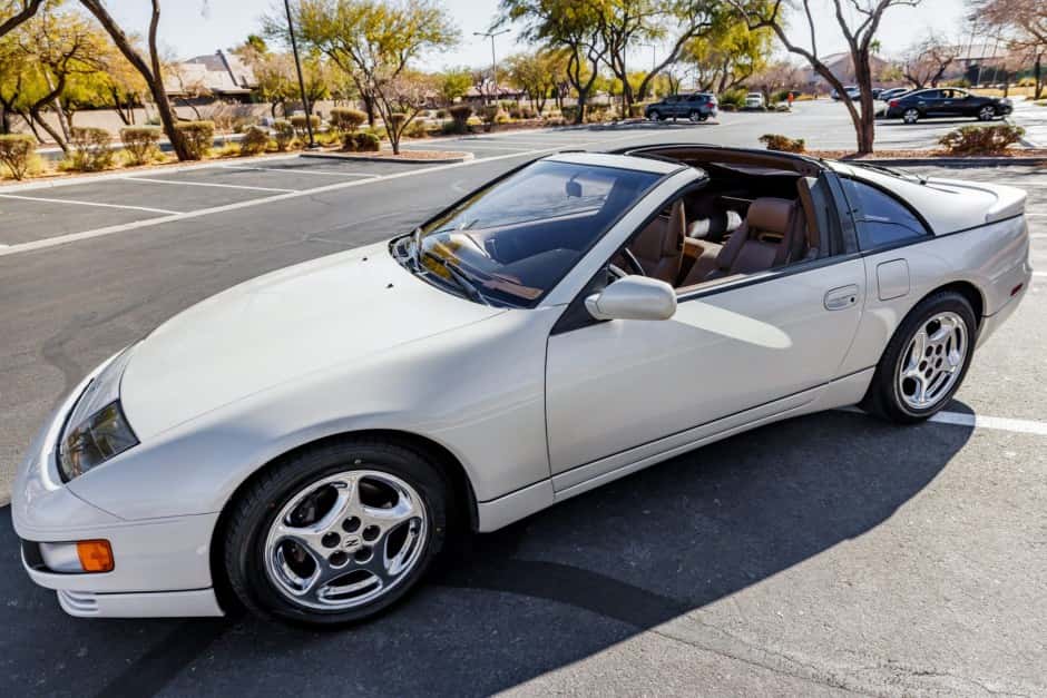 1993 Nissan Z32 300ZX sold for $15,500