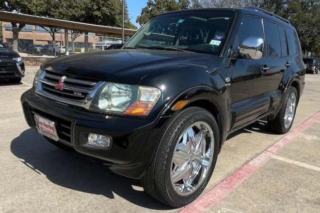 2001 Mitsubishi Pajero & Montero sold for $6,500