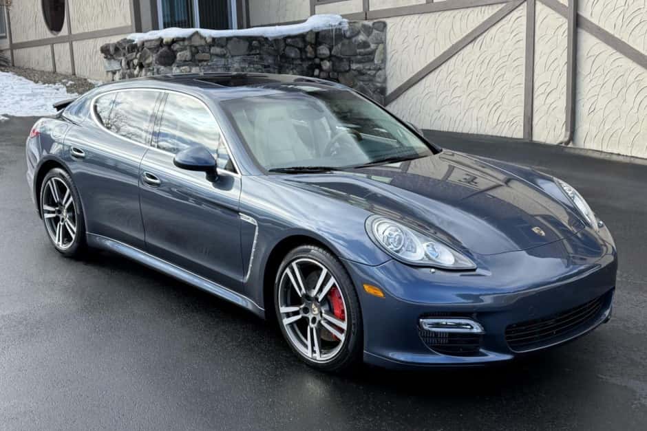 2010 Porsche Panamera sold for $35,500