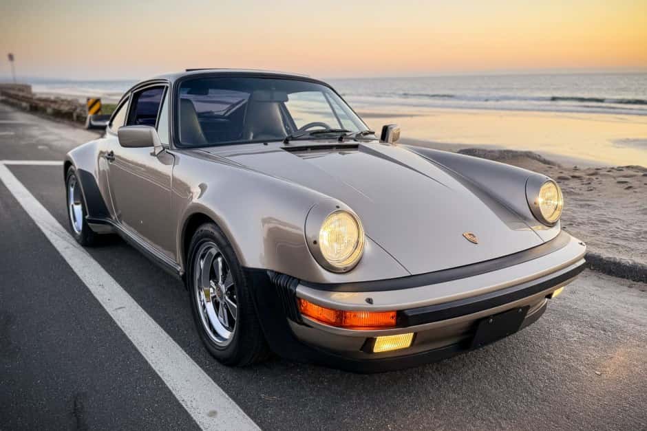 1986 Porsche 930 Turbo sold for $171,911