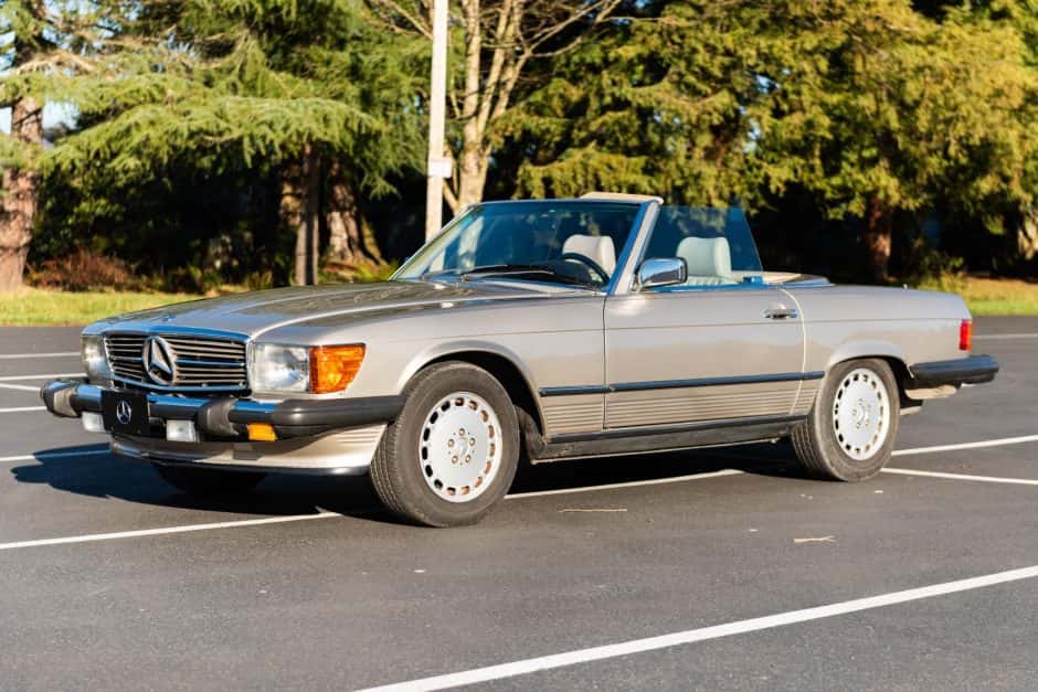 1986 Mercedes-Benz R107 SL sold for $18,600