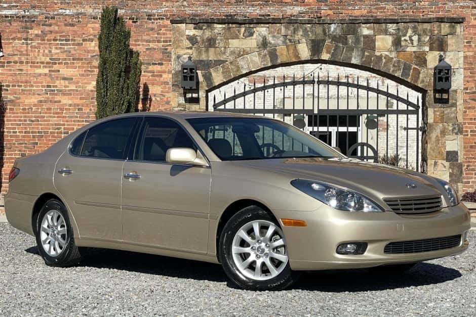 2002 Lexus ES sold for $14,000