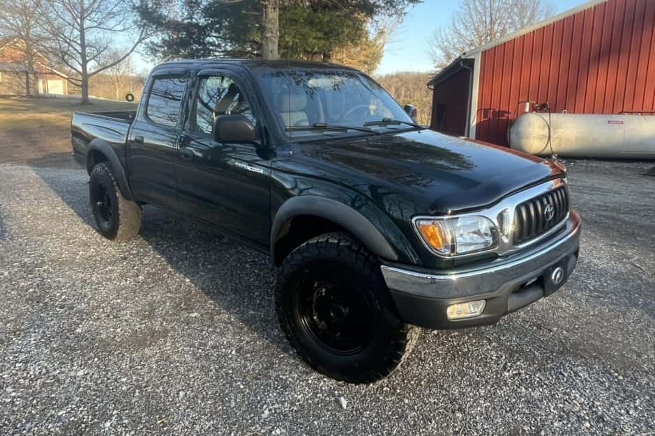 2001 Toyota Tacoma (N1X0 1995-2005) sold for $10,500