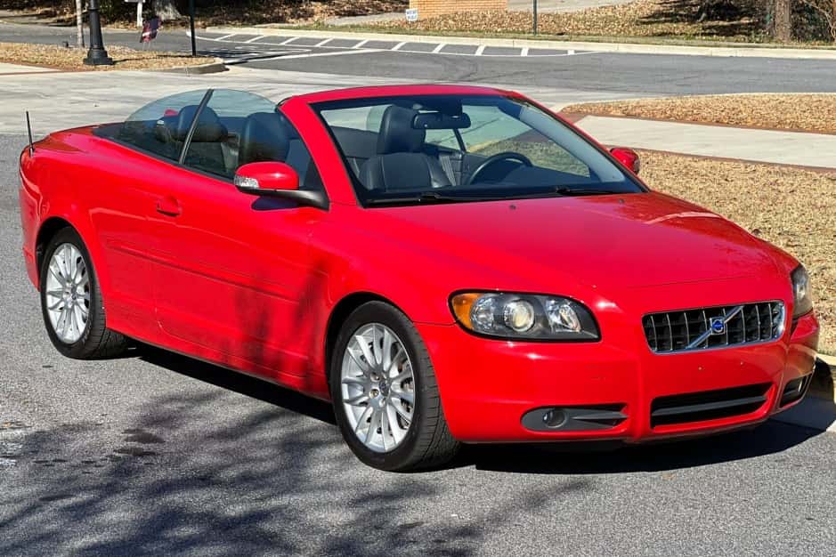 2009 Volvo C70 sold for $8,900