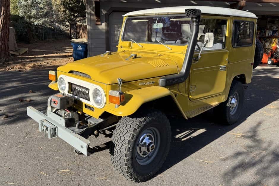 1976 Toyota Land Cruiser FJ40 sold for $23,500